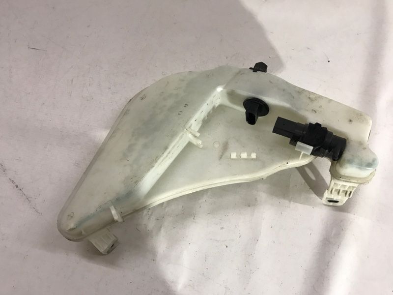 Бачок омивача скла 4G8955451E Audi A6