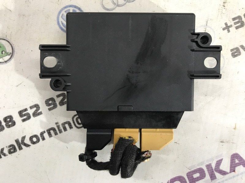 Блок управления парктрониками 7P6919475B Volkswagen Touareg