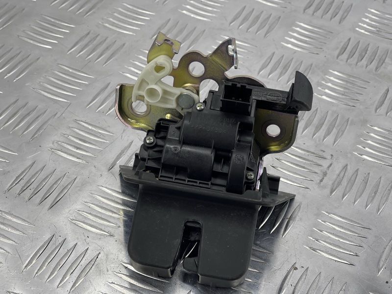 Замок кришки багажника 8R0827505A Audi A7