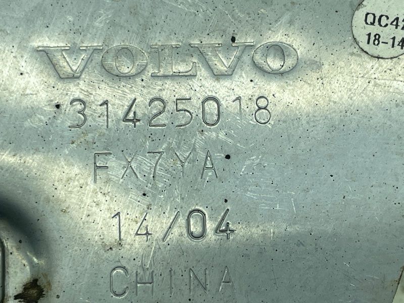Насадка выхлопной трубы 31425018 Volvo XC60