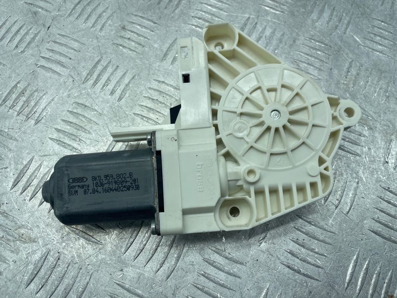 Мотор склопідйомника 8K0959802B Audi A8