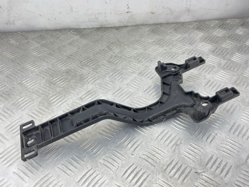 Кронштейн FT4B8472AC Ford Edge