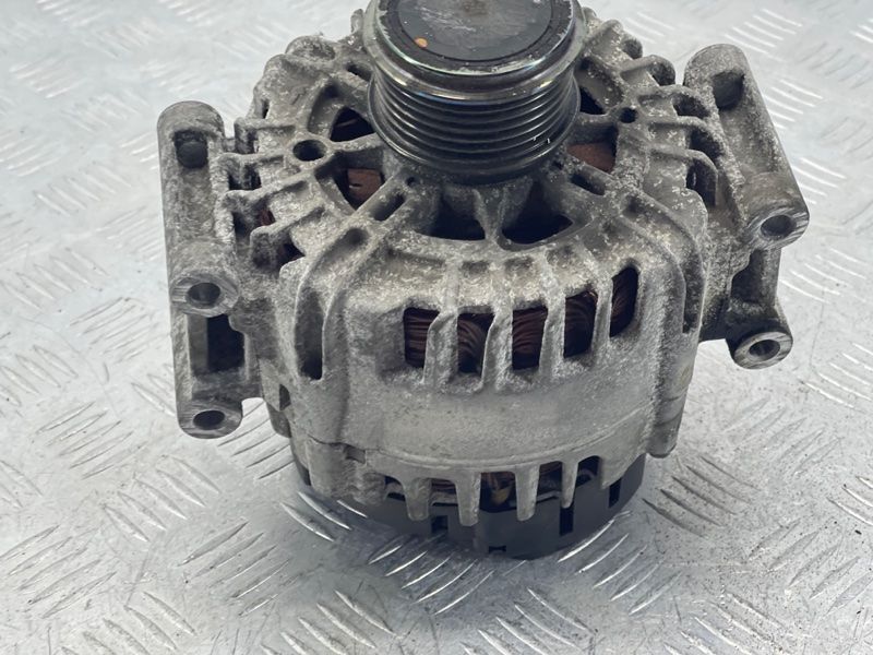Генератор 06H903018D Audi A6