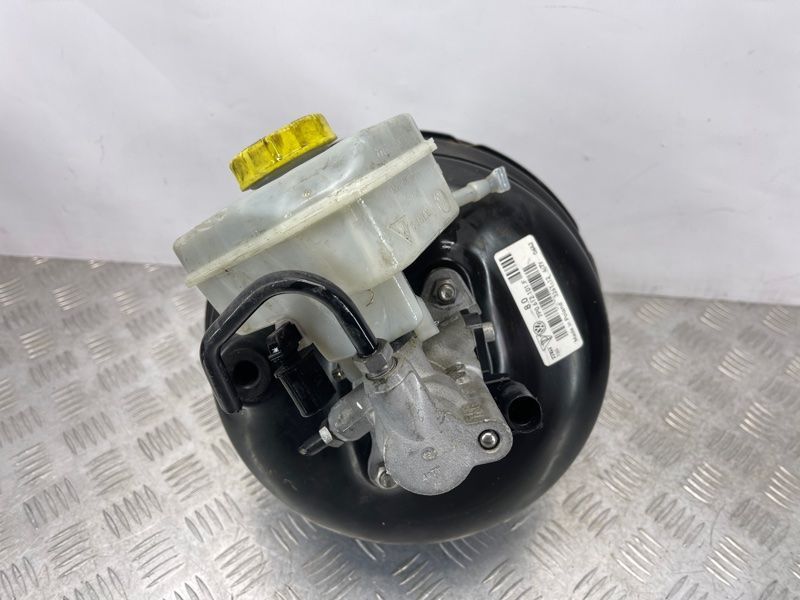 Вакуумный усилитель тормозов 7P0612101F Volkswagen Touareg