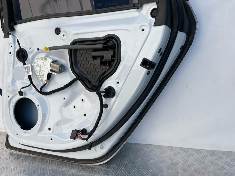 Дверь 4G5833052 Audi A6