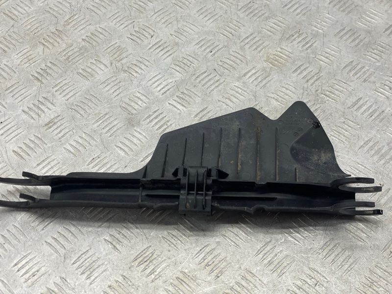 Антигравийная защита / накладка 8W0505562A Audi A4 Allroad