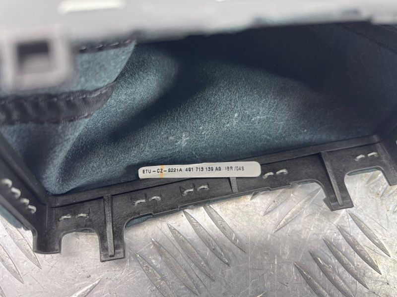 Ручка важеля селектора КПП 4G1713139AGIBR Audi A6