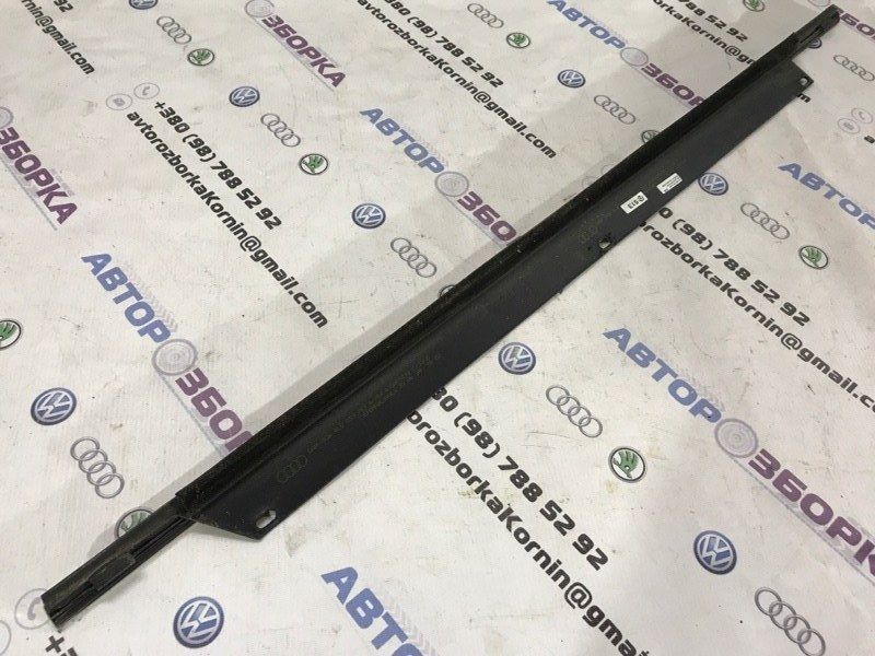 Молдинг дверей 4L0853764A Audi Q7
