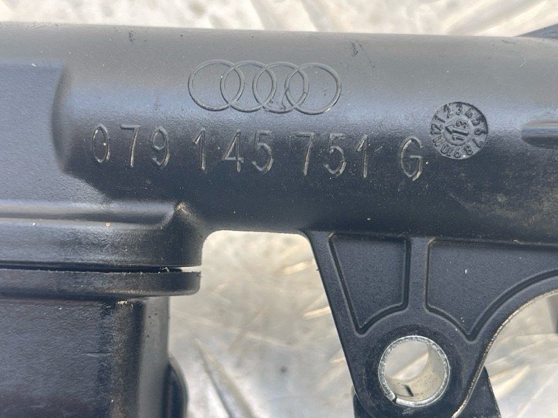 Патрубок 079145751G Audi S8