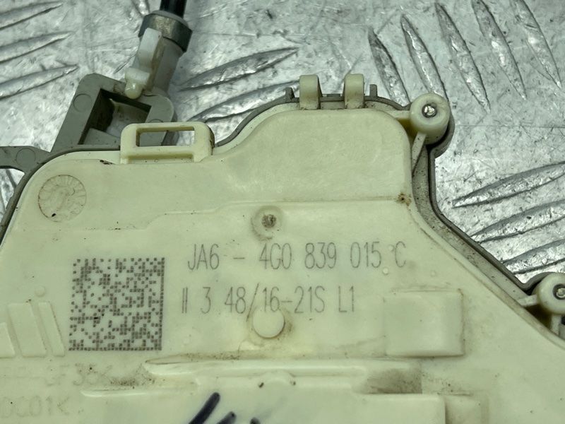 Замок двери 4G0839015C Audi Q7