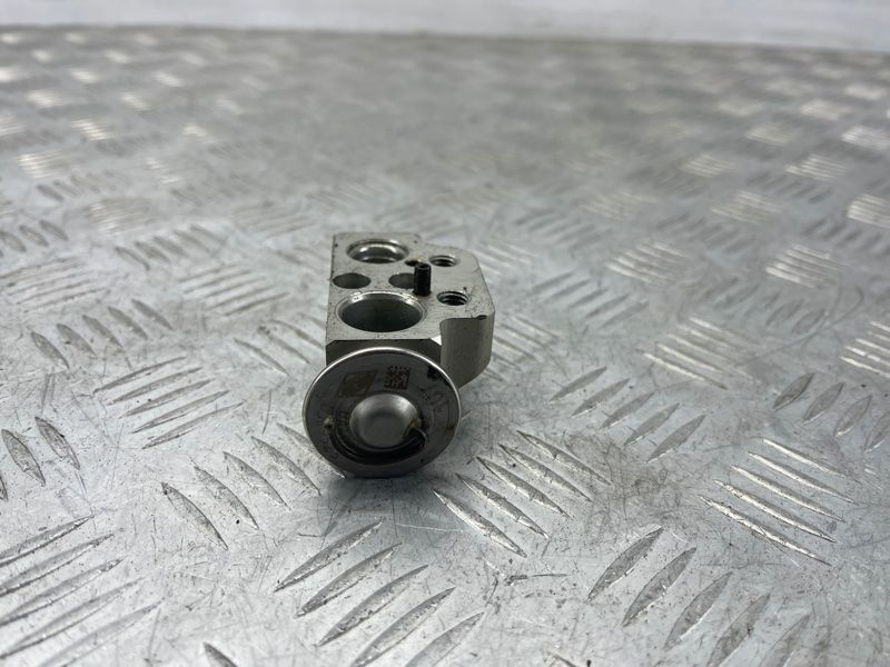 Розширювальний клапан 4L0820712A Audi Q7