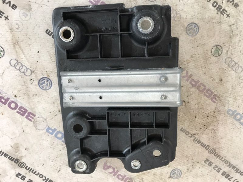 Крепление аккумулятора 648664gf0a Infiniti Q50
