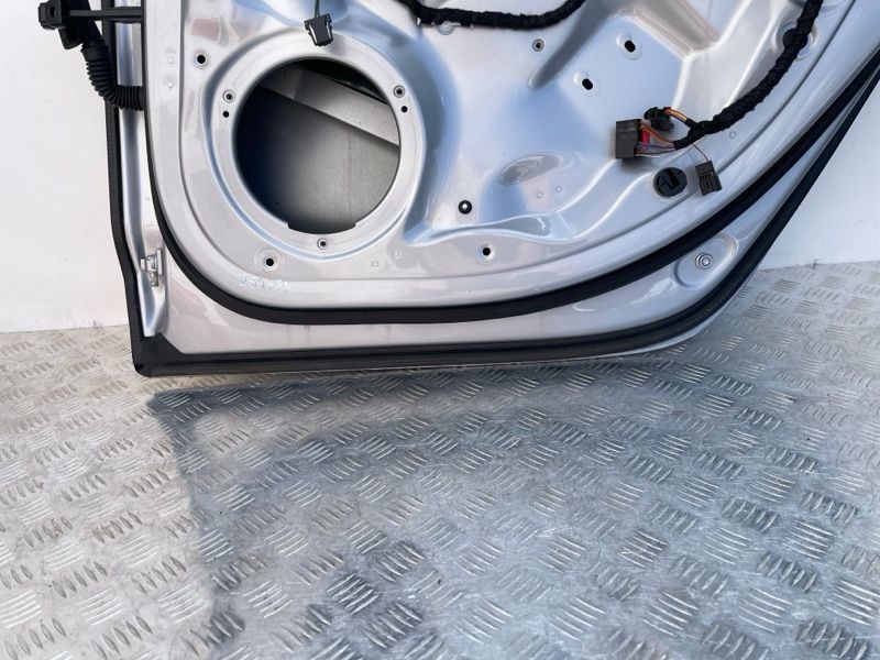 Дверь 4G5833052 Audi A6