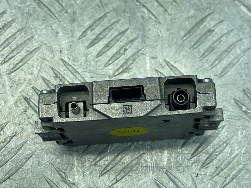Підсилювач сигналу мобільного зв'язку 4N0035456C Audi A6