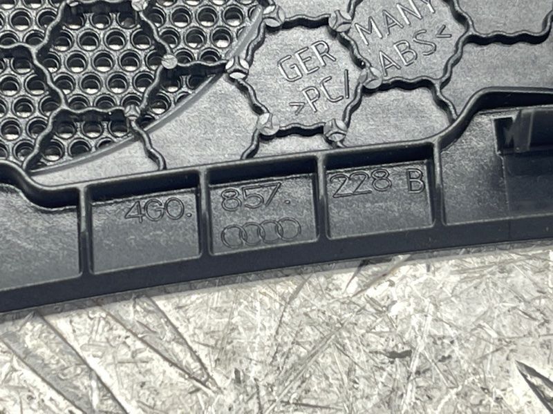 Накладка Audi A6