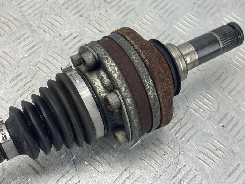 Піввісь 8R0501203C Audi A6