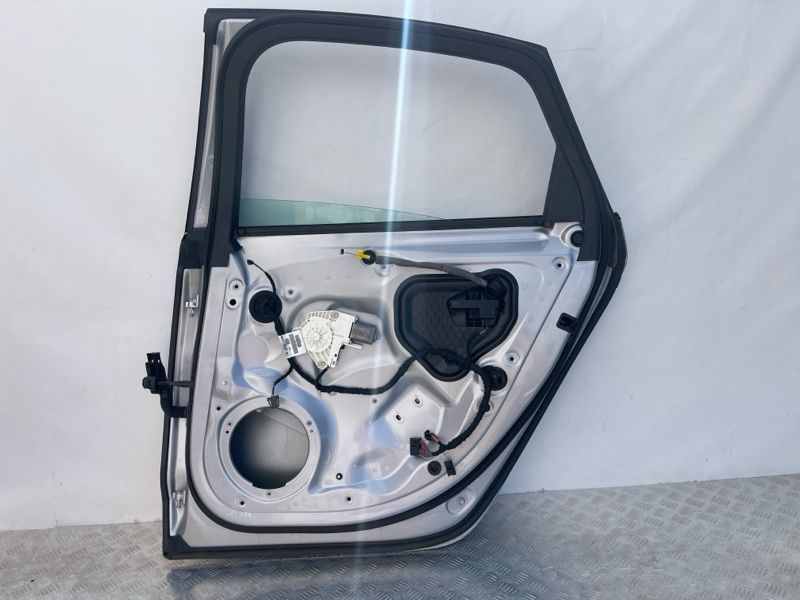 Дверь 4G5833052 Audi A6