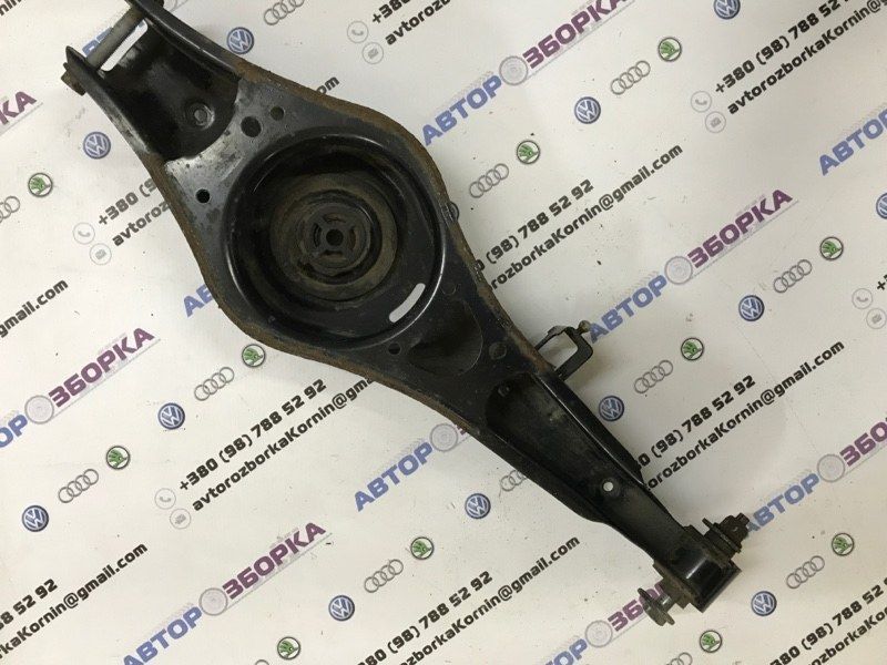 Важіль задньої підвіски поперечний нижній 1K0505311AB Volkswagen CC