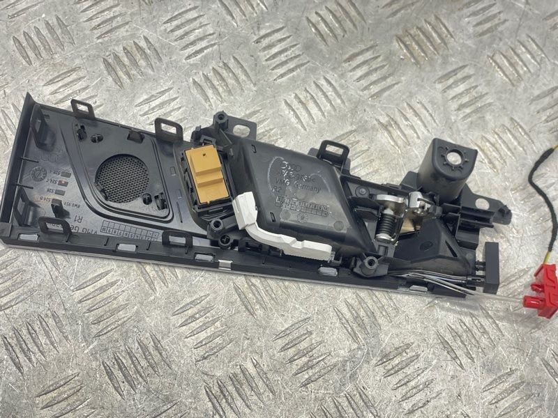 Ручка дверей внутрішня 8W0839020A4PK Audi A4