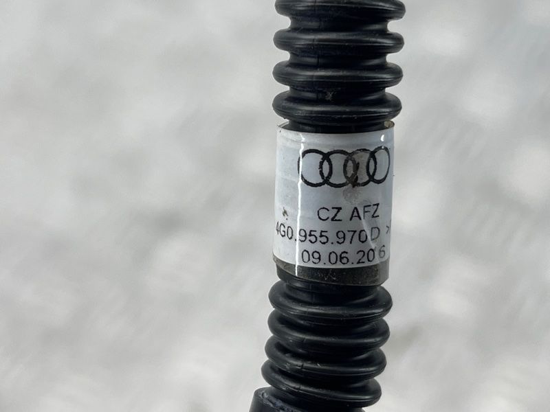 Патрубок 4G0955970D Audi A6