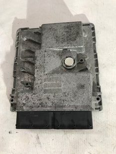 Блок управления двигателем 4M0907551A Audi Q7