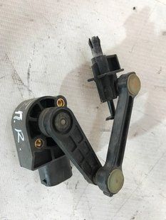 Датчик положення кузова 7L0616214C Audi Q7