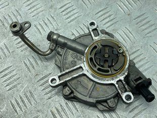 Вакуумный насос 07L145100F Audi A8