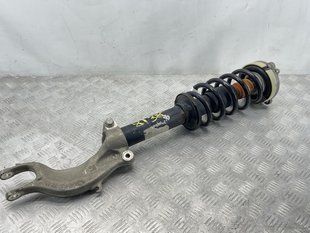 Стійка амортизатора 80A413031 Audi Q5