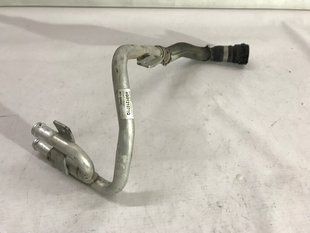 Трубопровід системи охолодження 4G0121071Q Audi S6