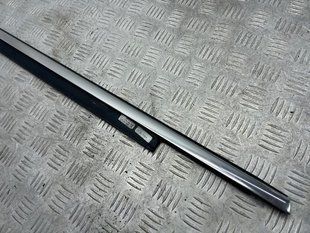 Молдинг / уплотнитель паза стекла (хром) 8K0853763H2ZZ Audi A4