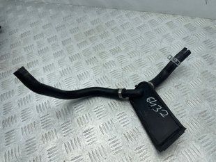 Патрубок системы охлаждения 31368351 Volvo XC60