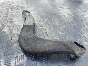 Рычаг задней подвески поперечный верхний правый 8K0505324H Audi A6 Audi A4, Audi A4 Allroad, Audi A5, Audi A6, Audi A7, Audi A8, Audi Q5, Audi RS5, Audi RS7, Audi S4, Audi S5, Audi S6, Audi S7, Audi S8, Audi SQ5