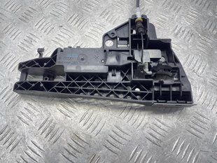 Кронштейн ручки 4M1837885A Audi Q7