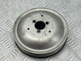 Шків помпи 06E121031E Audi A6