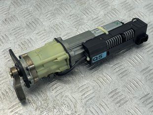 Приводной блок крышки багажника 8R0827851 Audi Q5