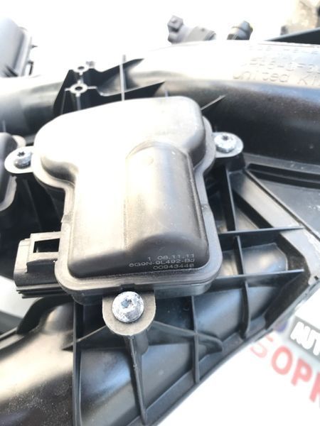 Коллектор впускной 30787772 Volvo XC60