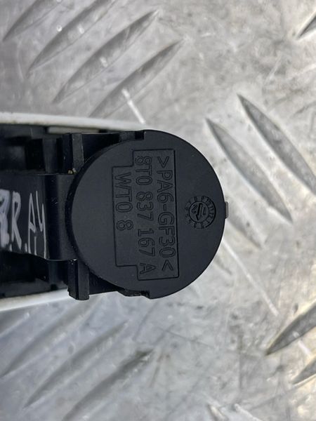 Ручка дверей (keyless) зовнішня 8T0837205A Audi A4