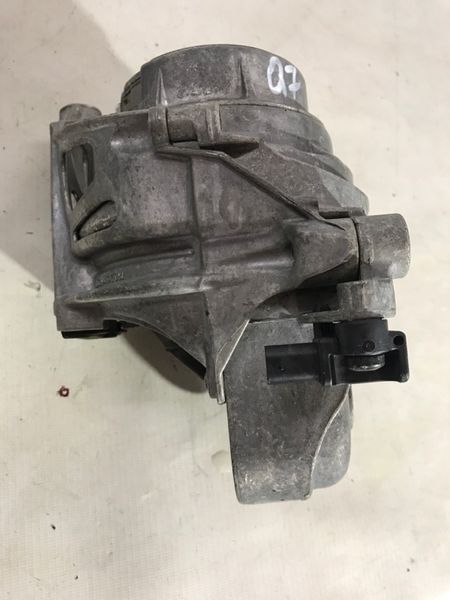 Опора / Подушка двигателя 4M0199255BP Audi Q7
