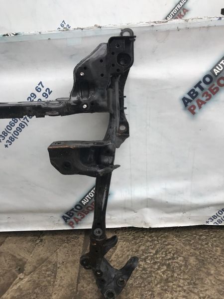 Подрамник передний 4H0399315AF Audi A8