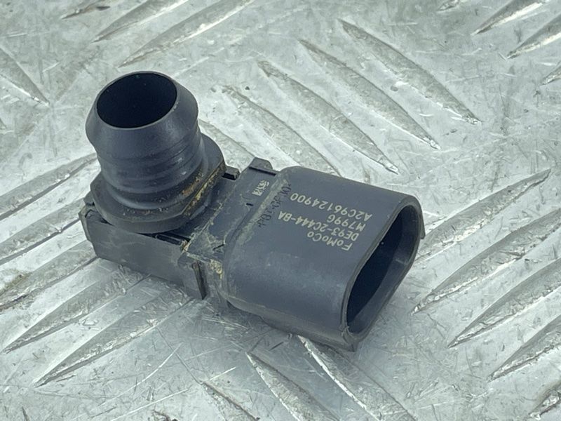 Датчик DE932C444BA Ford Escape