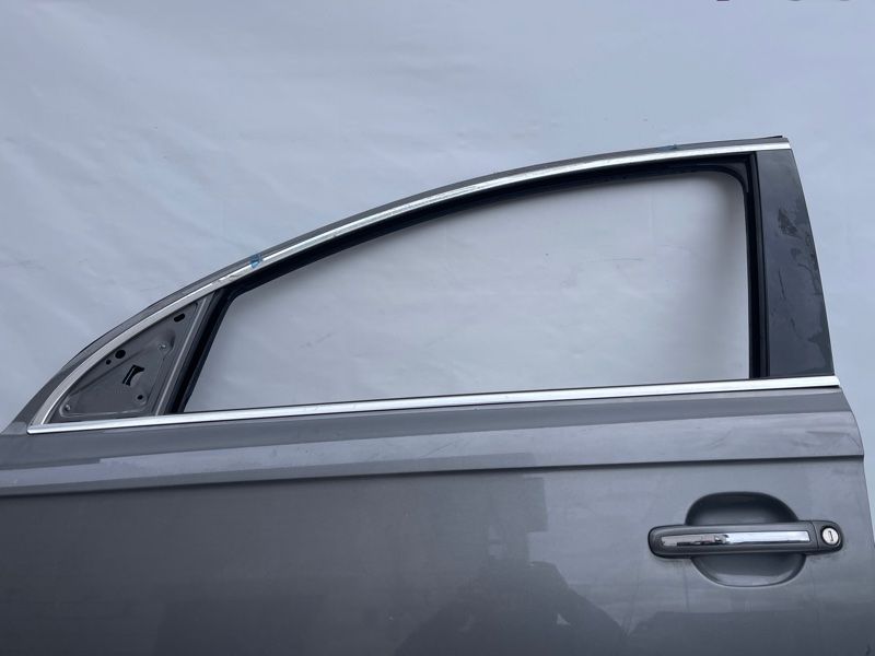 Двері 4L0831051A Audi Q7