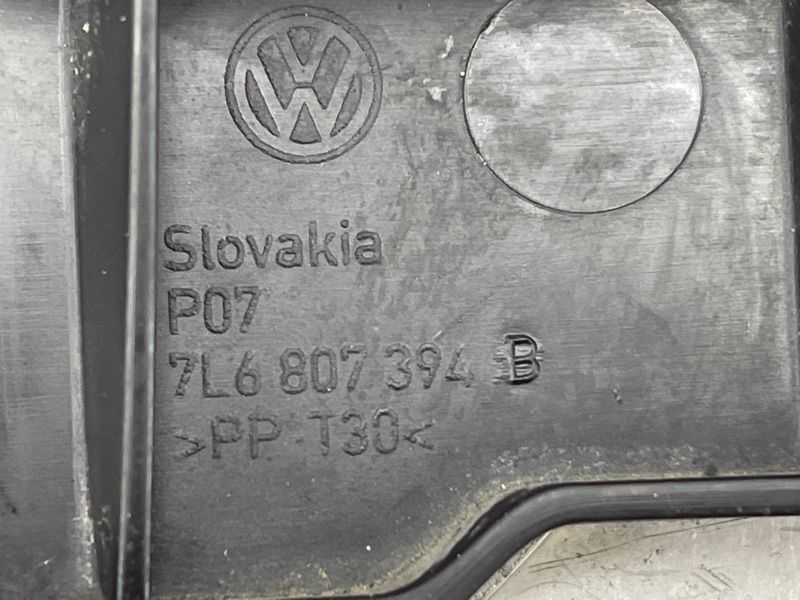 Направляюча / кріплення / кронштейн бампера 7L6807394B Volkswagen Touareg