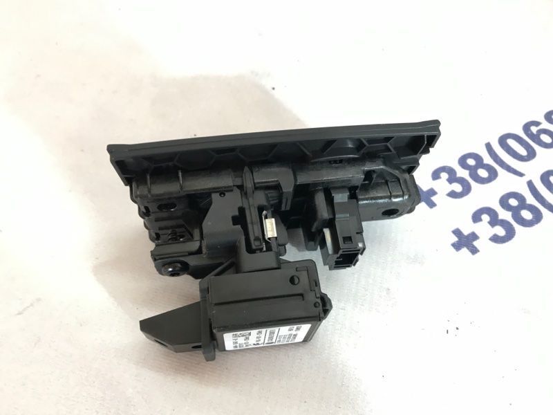 блок управления иммобилайзера 28227917 Volvo XC60