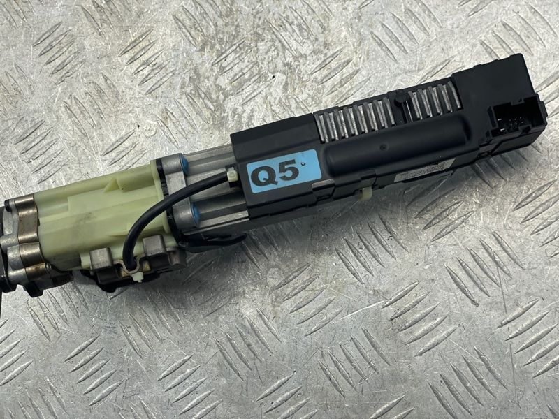 Приводной блок крышки багажника 8R0827851 Audi Q5
