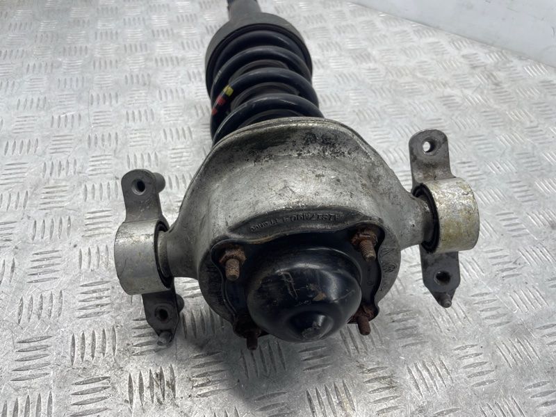 Стойка амортизатора в сборе с пружиной 7P6513029BB Volkswagen Touareg