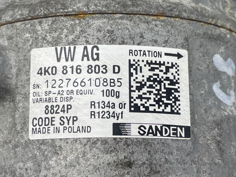 Компрессор кондиционера 4K0816803D Audi A6