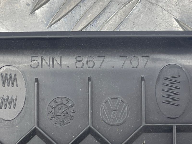 Накладка замка багажника 5NN867707 Volkswagen Tiguan