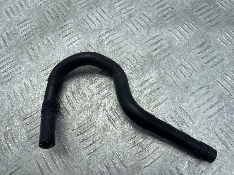 Патрубок 5Q0121447G Volkswagen Tiguan