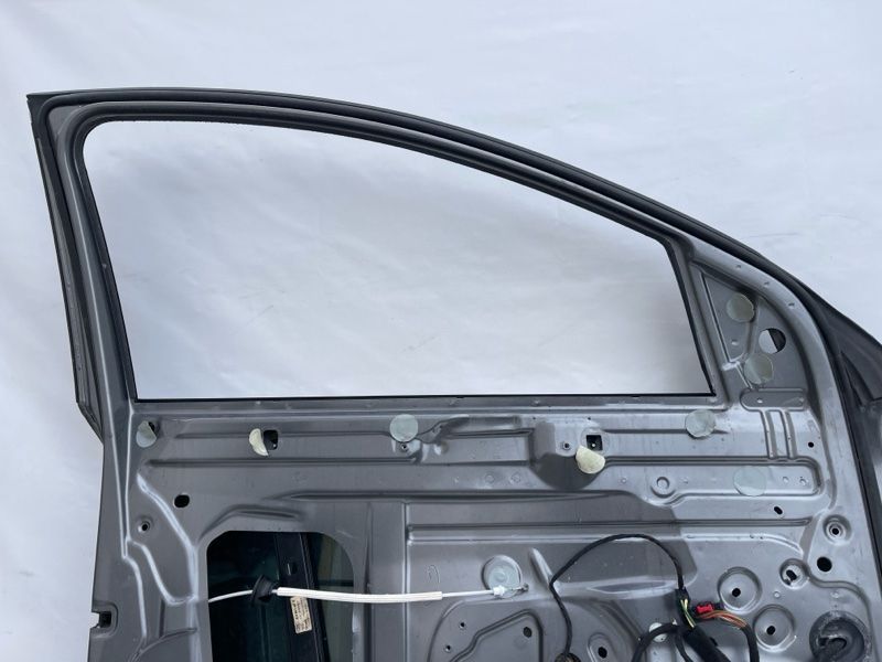Двері 4L0831051A Audi Q7