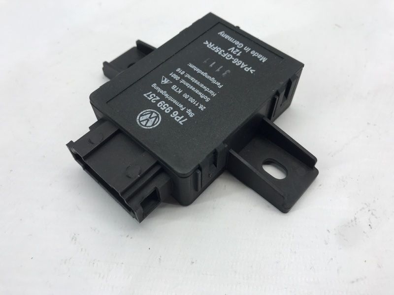 Блок розблокування спинки сидіння 7P6959257 Volkswagen Touareg